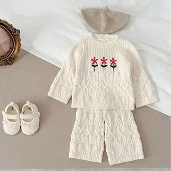 2023 סתיו קוריאני בנות תינוק 2PCS סוודרים סט כותנה סרוגים פרח רקמה גג רופף חליפת מכנסיים פעוטות בנות תלבושות