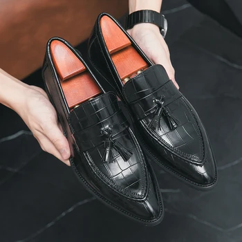 אופנה נעליים המשרד נעלי גברים נעליים מזדמנים לנשימה נעלי עור נהיגה מוקסינים נוח להחליק על נעלי אלגנט גברים
