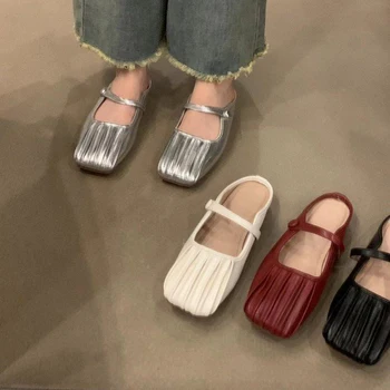 בוהן מרובע שטוח התחתונה הקיץ של נשים נעלי אופנה מזדמנים כל-התאמה מולר נעליים Baotou קפלים גומי רך חצי נעלי בית