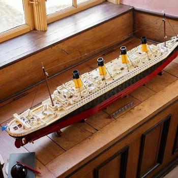 במלאי יצירתיות הספינה טיטניק אבני הבניין מודל הרכבת MOC לבנים הסירה בנייה 9090pcs מתאים 10294 Aldult צעצוע מתנות